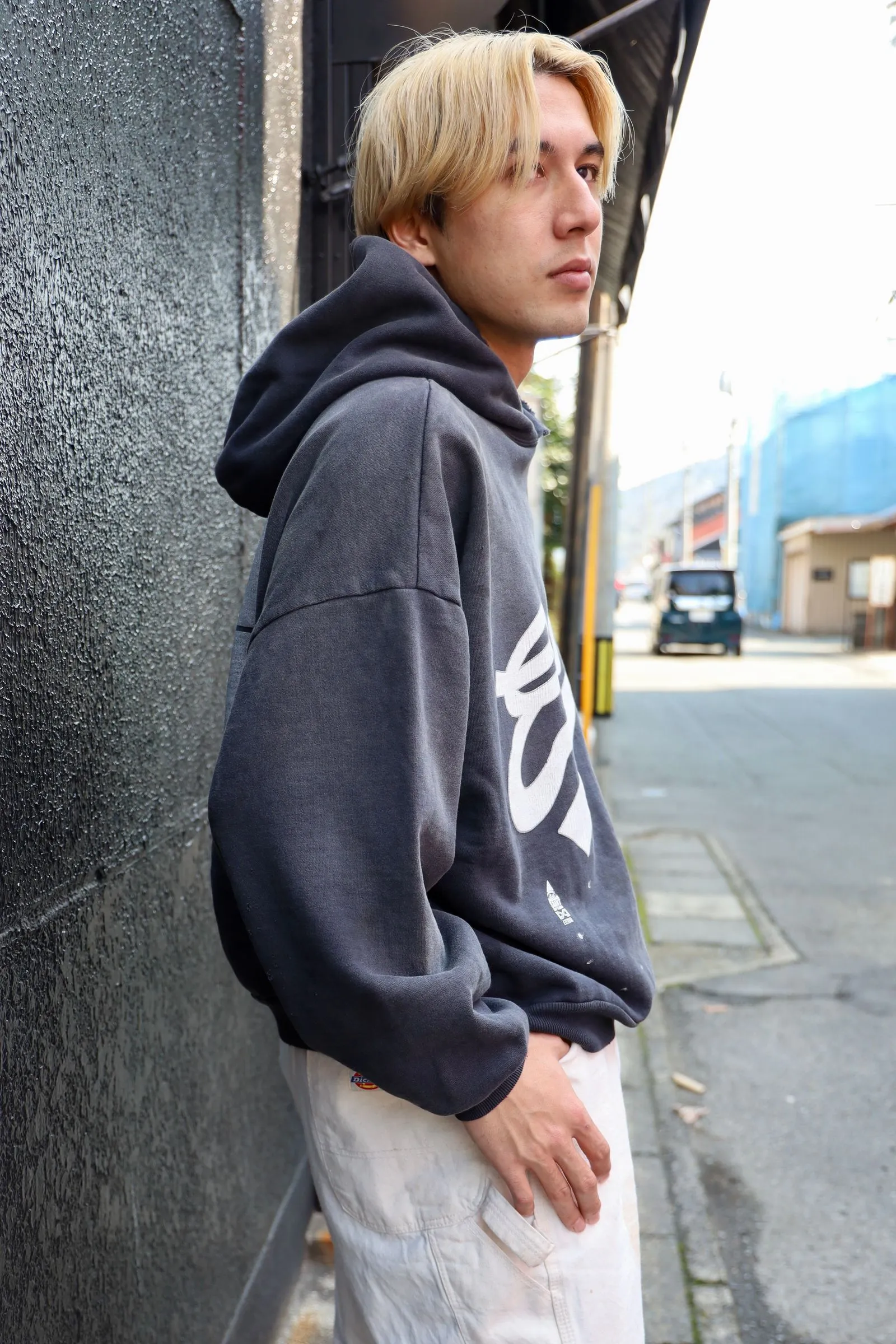 SAINT Mxxxxxx × FEAR OF GOD FG_HOODIE/SNT OF GOD/BLK FOG joint model ETERNAL praying crosshair distressed hoodie. Washed black S-XL. This season's popular super popular joint model. The original version is the same. Thin spring and summer fabrics. The upper body is comfortable. The BOXY version of the short fat wide shoulder line. Fashion darling wears it with a high-end feel. Heavy washing and water fading technology. The horse is repositioned. Excessive wear and damage graffiti treatment. Correct version FOG joint main mark/wash water mark/little angel label